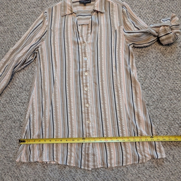 Women's (Size M) Long Striped V-neck Button Down Blouse/Top Long or 3/4 Sleeves - Picture 10 of 15